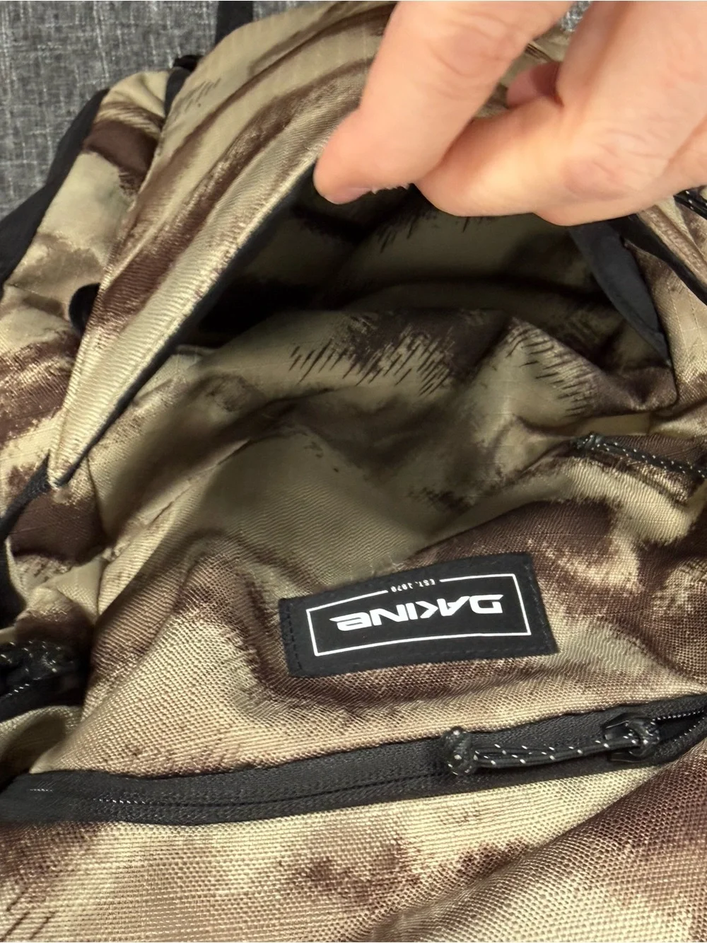 Dakine Canyon 24L Backpack